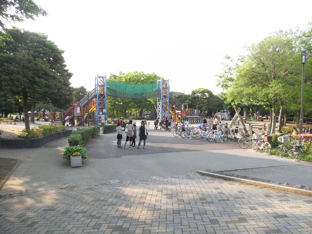 park. 60m to Fuji Park