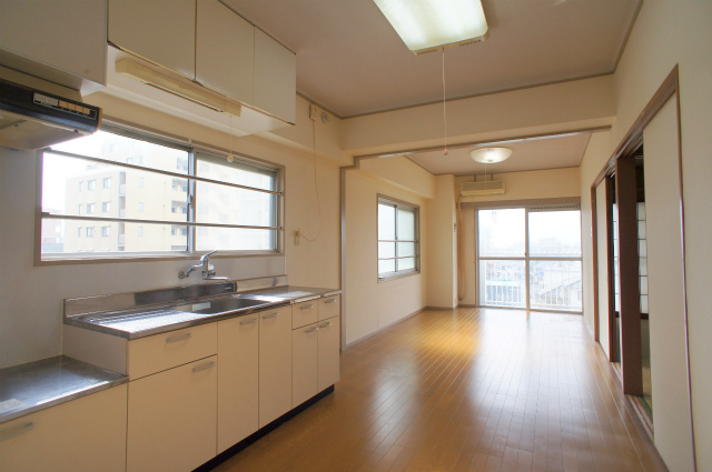 Living and room
