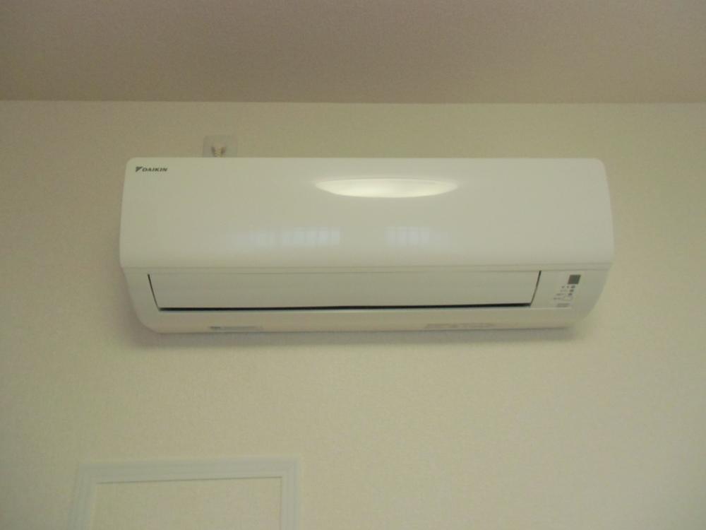 Cooling and heating ・ Air conditioning.  ■ New air-conditioned single