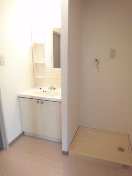 Washroom. Wash