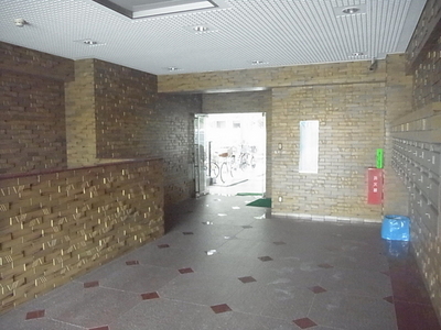 Entrance. ☆ Wide entrance ☆