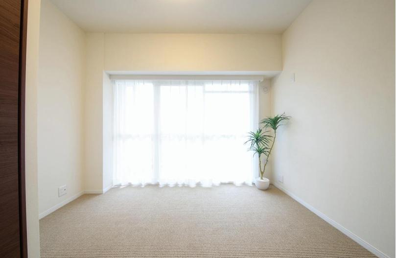 Non-living room. Good Western-style per yang