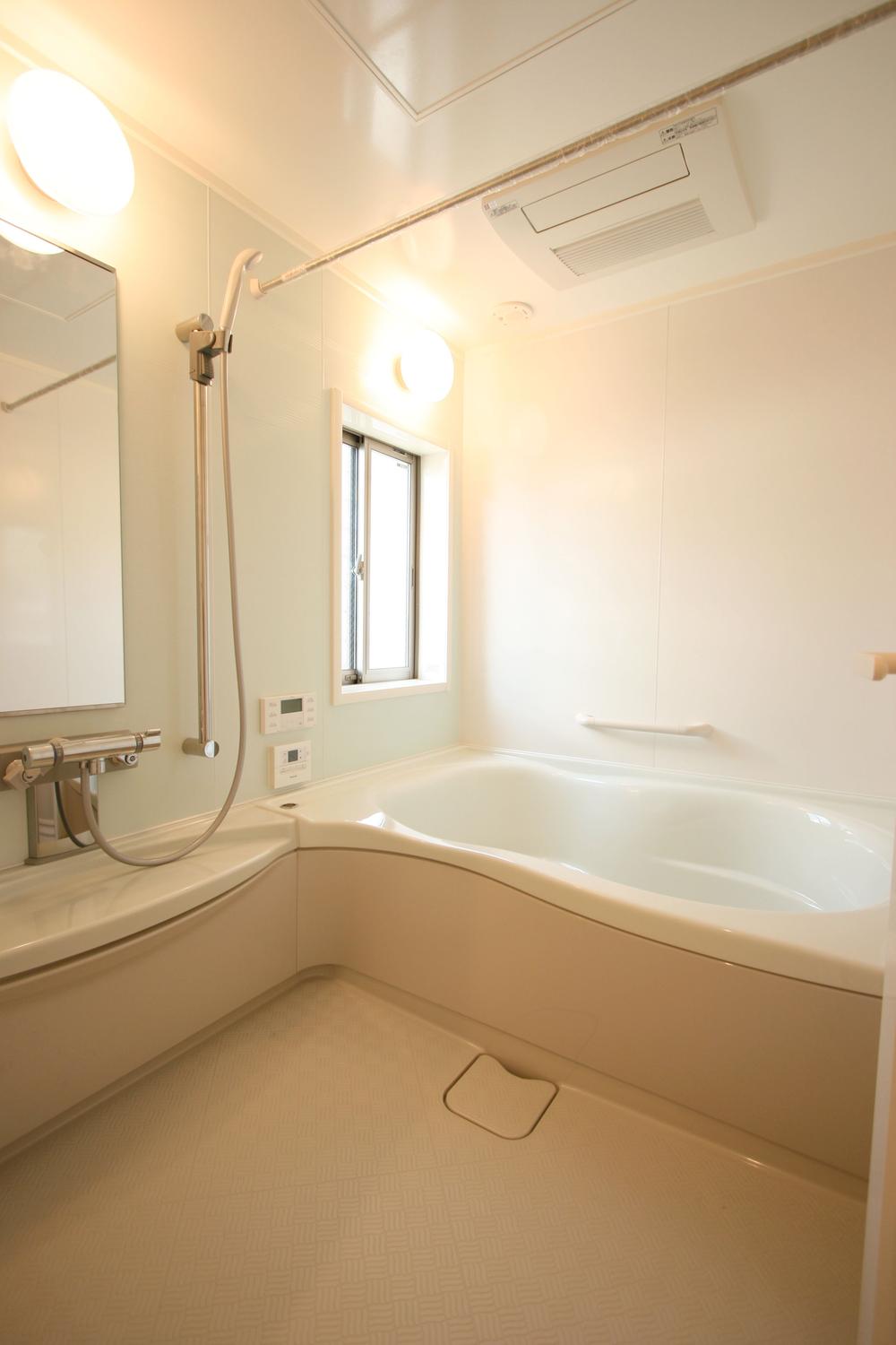 Same specifications photo (bathroom). Our construction cases Bathroom 1 tsubo!  Mist sauna + is a surround system boasts a bathroom of standard equipment.