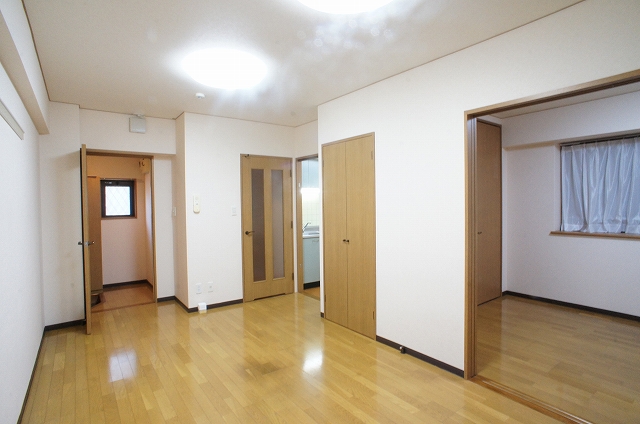Living and room