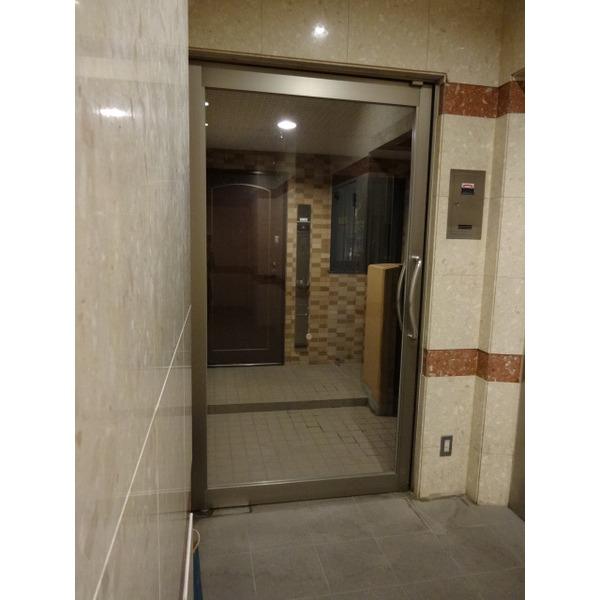 Other introspection. Elevator hall before