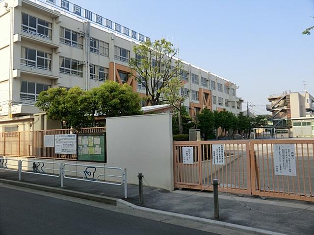 Primary school. Minamishinozaki until elementary school 160m