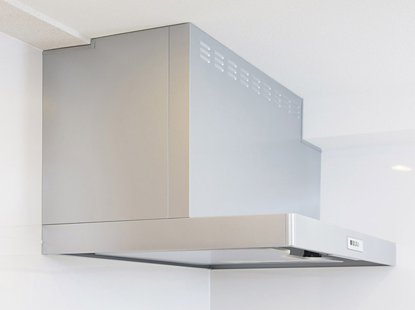 Kitchen.  [Rectification Backed range hood] It has adopted the current plate to up the suction efficiency of the air to the range hood. Care is also a simple oil stains also take a quick wipe.