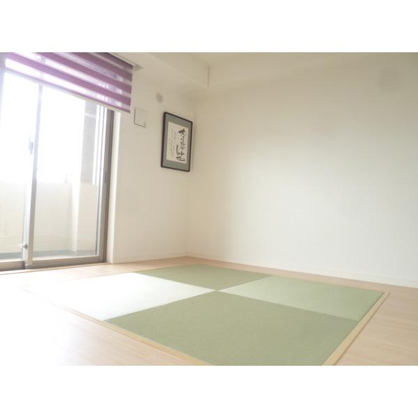 Non-living room. Ryukyu tatami type of Japanese-style room
