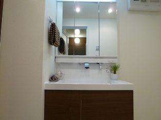Wash basin, toilet. ~ Heisei 25 December new interior renovation completed ~