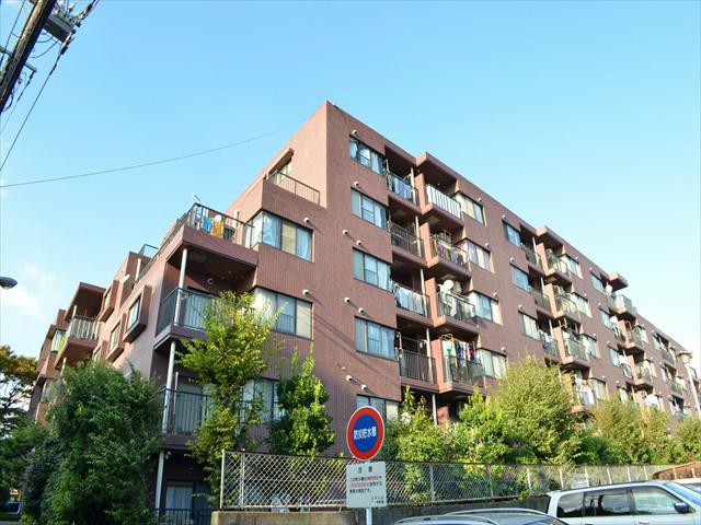 Local appearance photo. Yang hit in the corner room ・ ventilation ・ Daylighting good