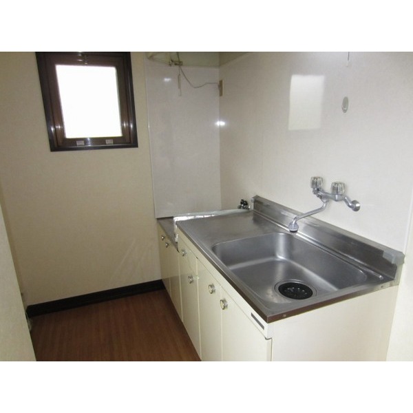 Kitchen. ※ Photo another compartment