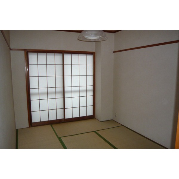 Living and room. ※ Photo another compartment
