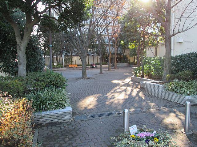 Other local. Site passage (12 May 2013) taken to the entrance