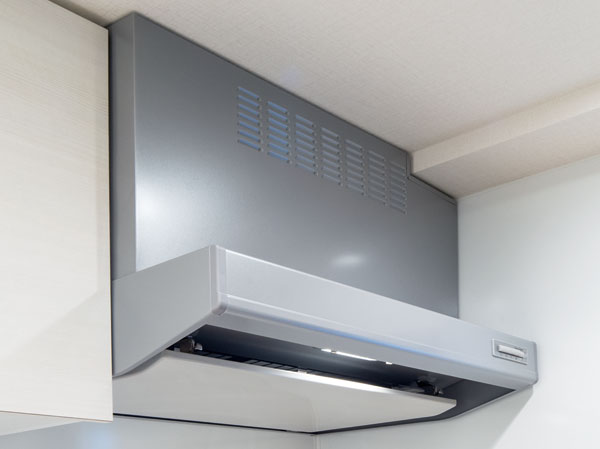 Kitchen.  [Same hourly wage exhaust type range hood] Also performed at the same time the air supply not only the exhaust in the range hood in the Renaissance Koiwa Bright Arena. Air circulates efficiently with gas stove around, It does not flow extra airflow in the room, Comfortable.