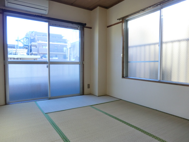Living and room
