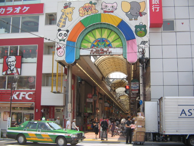 Shopping centre. Lumiere shopping street until the (shopping center) 854m