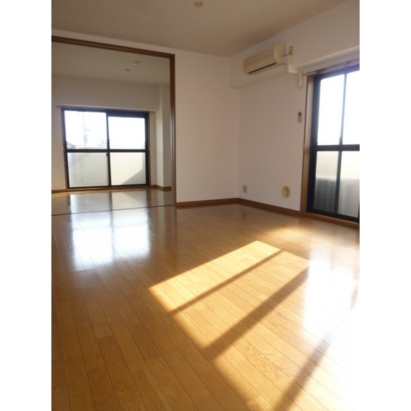 Living and room. ※ Photos of the third floor of the room