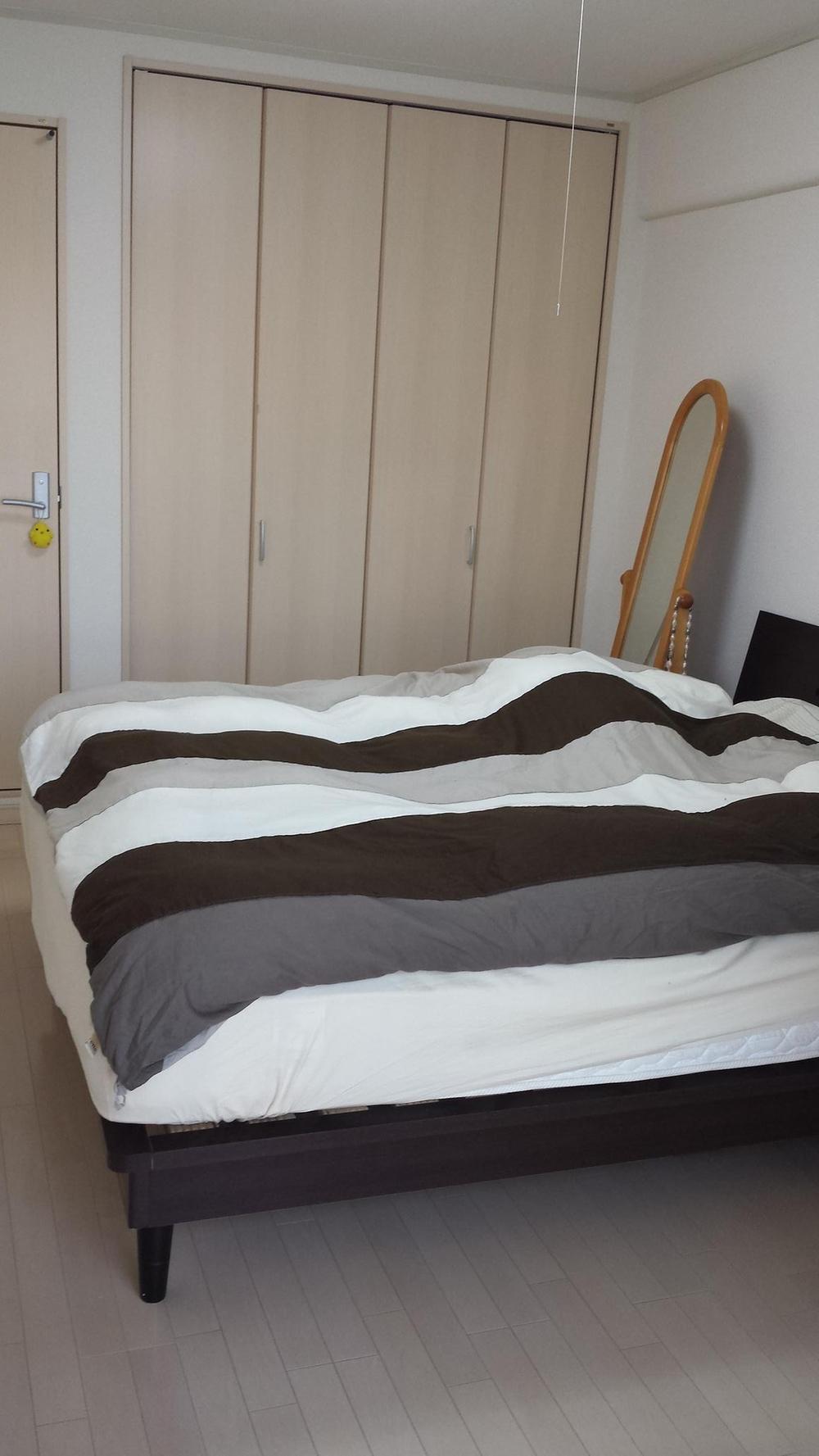 Non-living room. Also there is room is placed a double bed