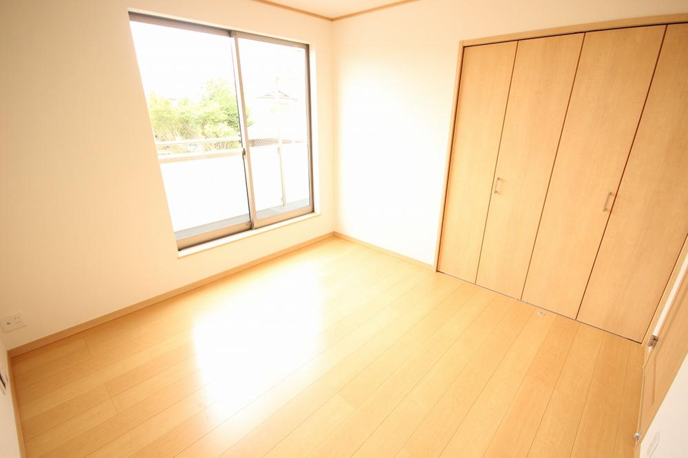 Other introspection. The rooms are clean and the impression that a large closet