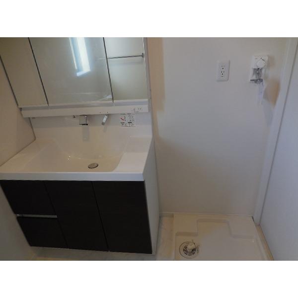 Wash basin, toilet