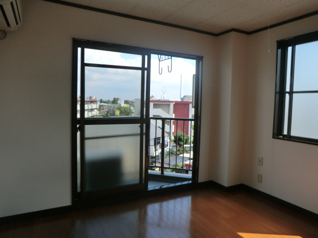 Living and room