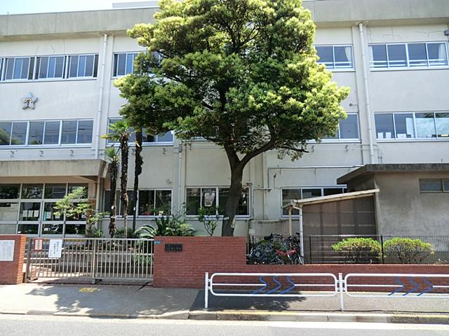 Primary school. 250m to Edogawa Ward Osugi Higashi Elementary School