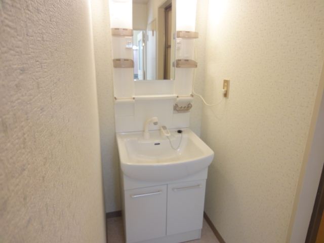 Washroom. Bath