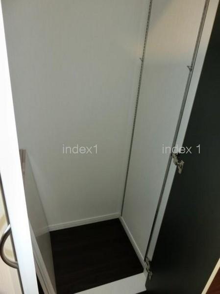 Receipt. Neat luggage in depth certain storage!