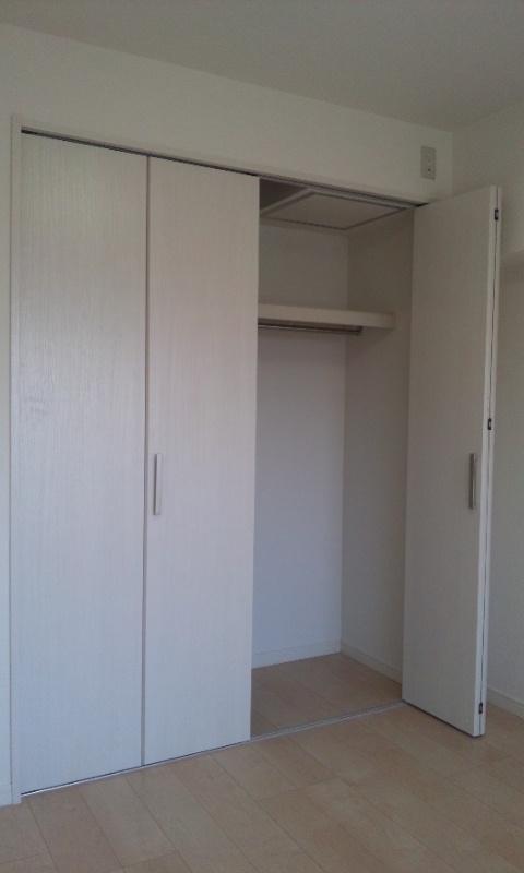 Receipt. Local (11 May 2013) Shooting