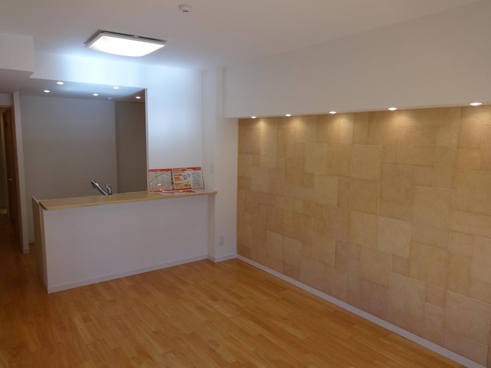 Living. Local (11 May 2013) Shooting