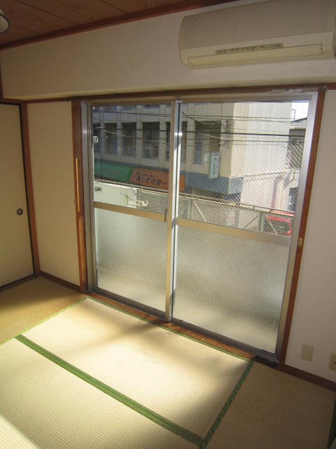 Living and room
