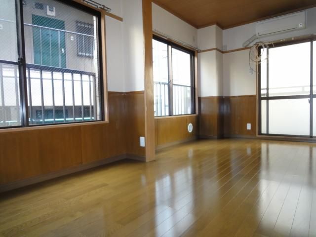 Living and room