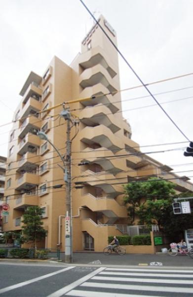 Local appearance photo. Local (11 May 2013) Shooting