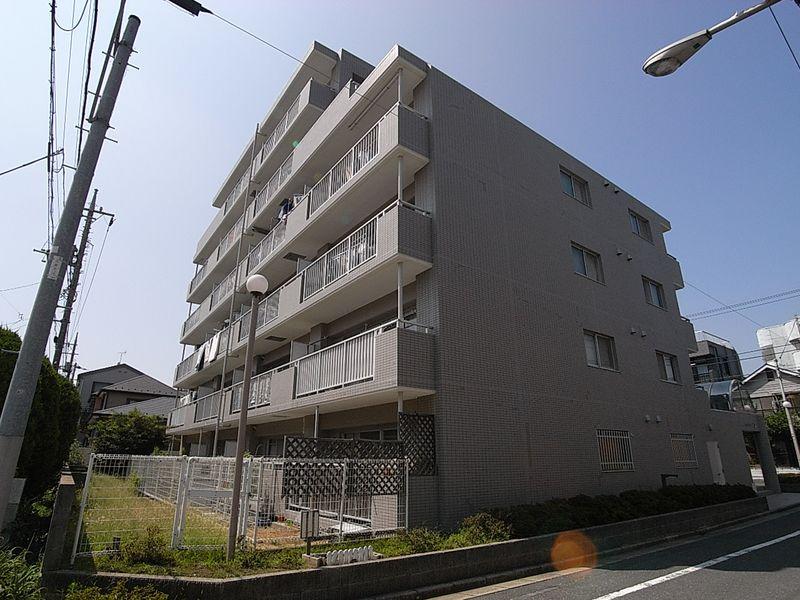 Local appearance photo. August 2013 shooting