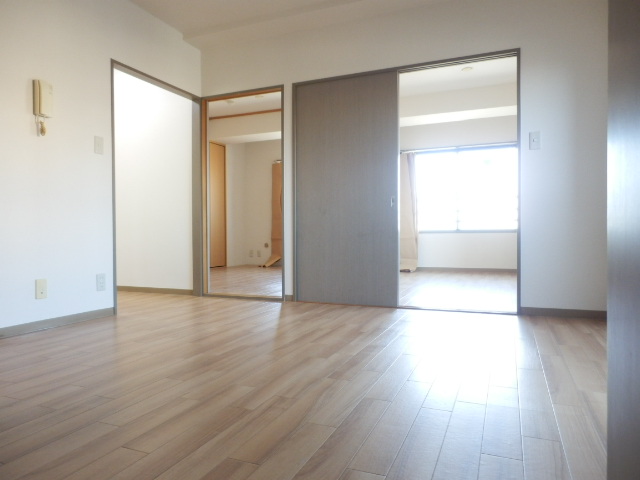 Living and room