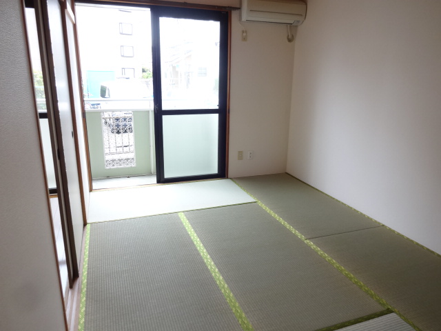 Living and room