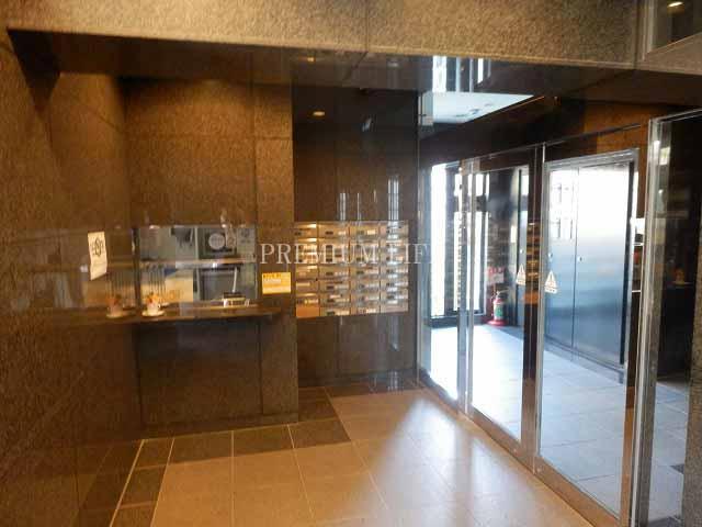 Entrance. «Entrance Hall»