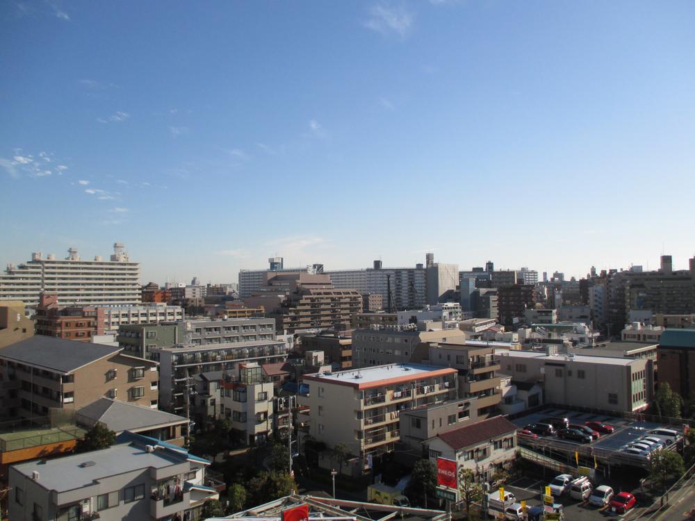 View photos from the dwelling unit. Local (12 May 2013) Shooting