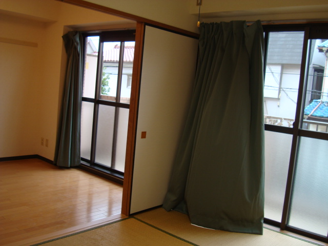 Living and room