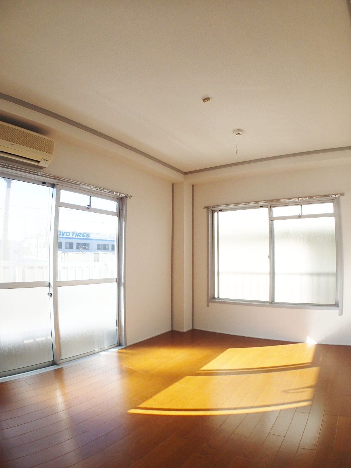 Living and room. Cross Zenhari Kawasumi ☆