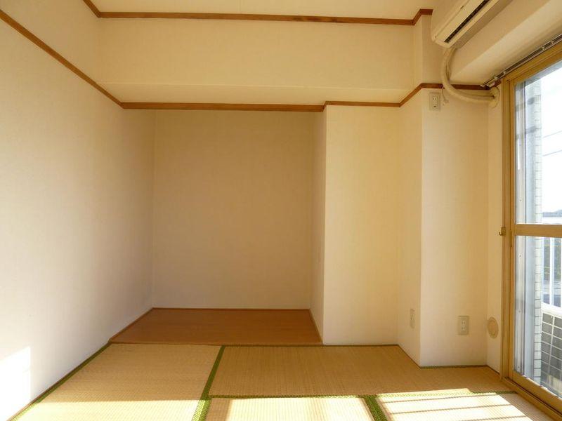 Non-living room. Japanese-style room 6 quires