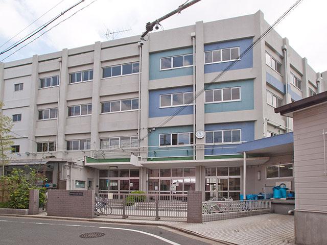 Junior high school. 554m to Edogawa Ward Koiwa second junior high school