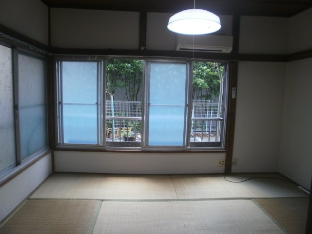 Living and room