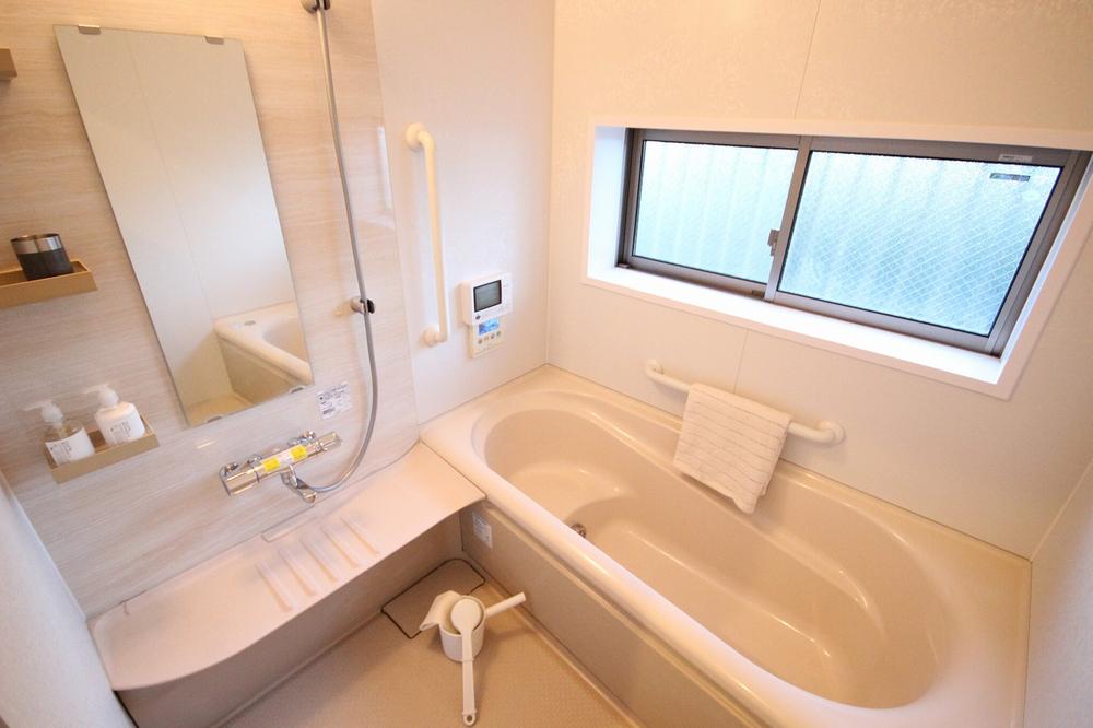 Bathroom. 1 pyeong type of bathtub, In a relaxed manner