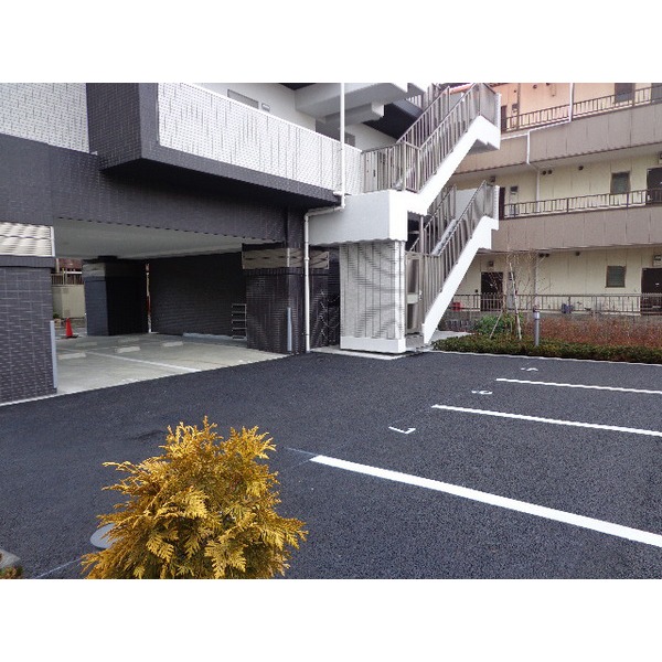 Parking lot