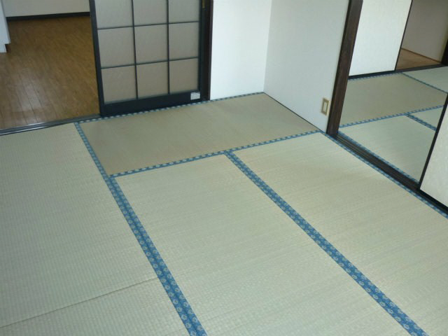 Living and room