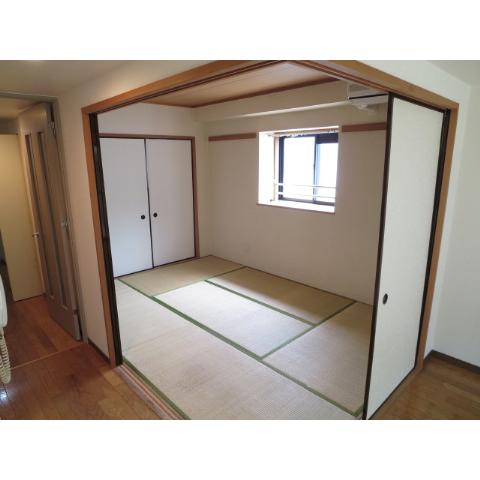 Living and room