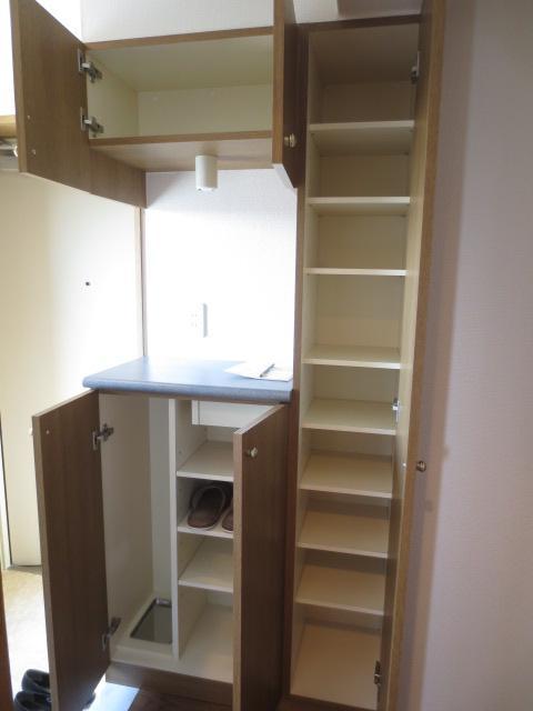 Entrance. Cupboard