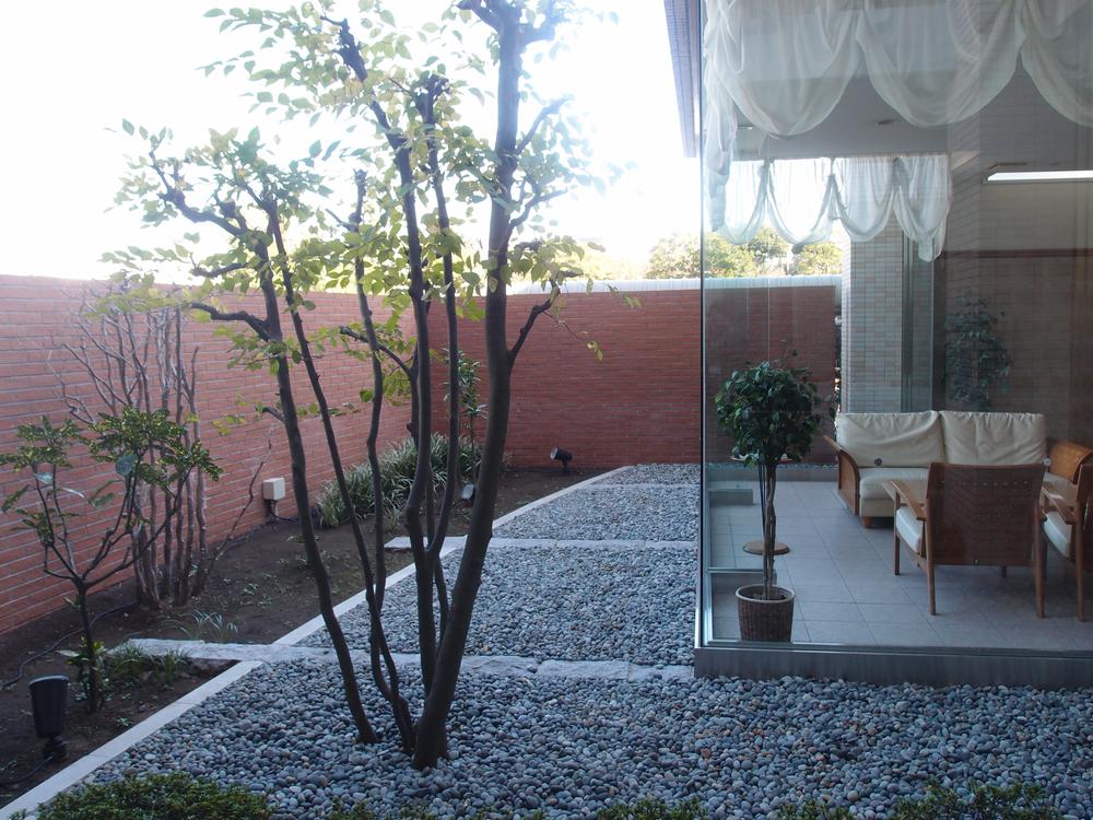 Other common areas. Shared part of the apartment.