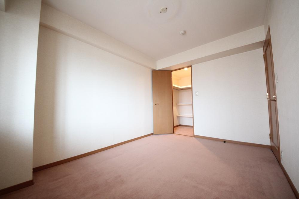 Non-living room. Indoor (September 2013) Shooting